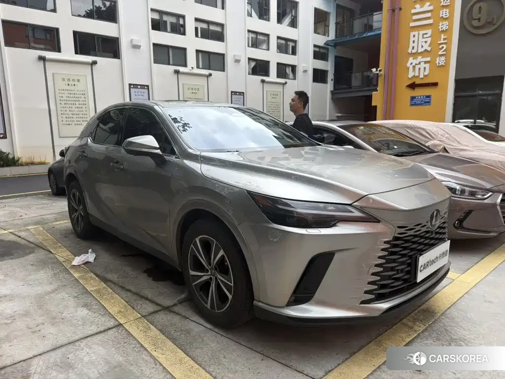 Lexus RX 2025 Silver/gray из Китая, фото 2