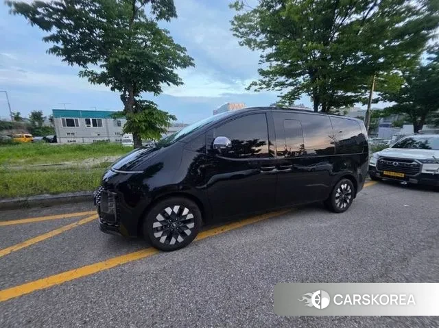 Hyundai Staria 2022 Черный из Кореи, фото 2