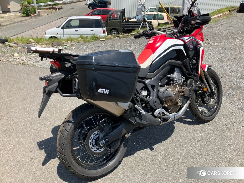 Проданный Honda CRF1000L AFRICA TWIN 2019 из Японии, фото 2