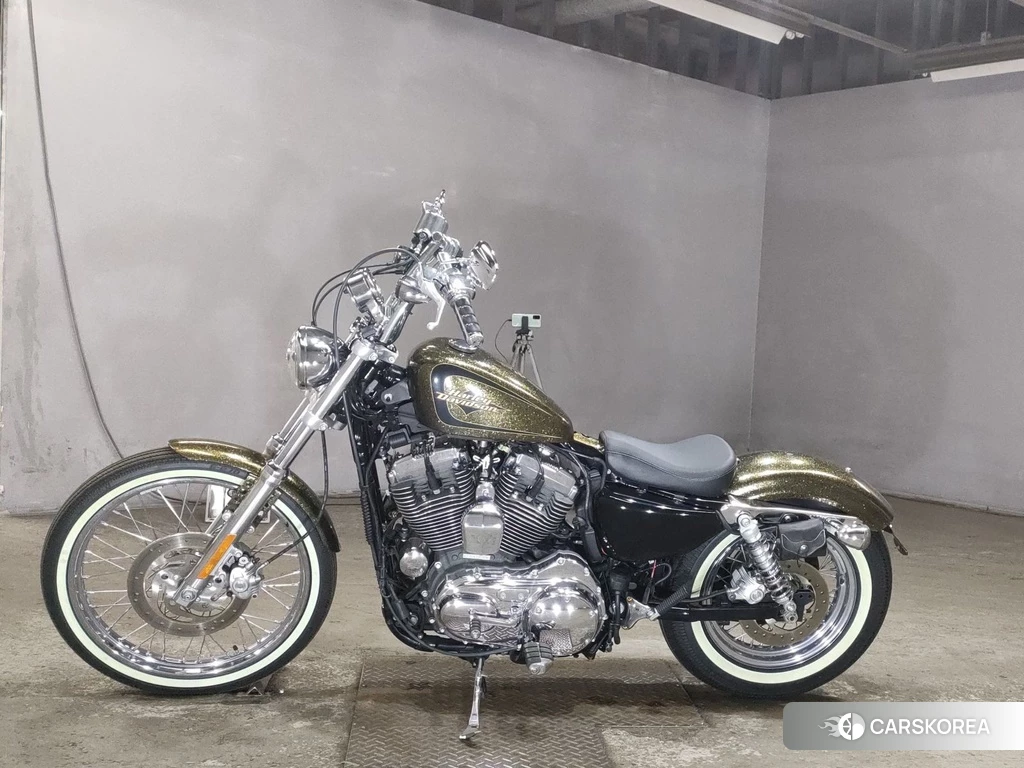 Проданный Harley-Davidson Sportster 72 XL1200V 2013 из Японии, фото 2
