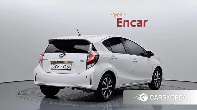 Toyota Prius C id 2986692 из Кореи 12