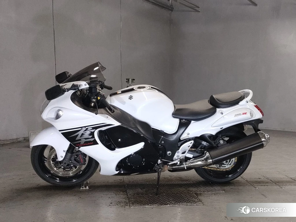 Проданный Suzuki GSX1300R HAYABUSA 2017 из Японии