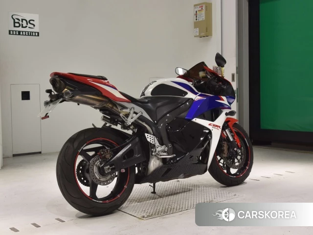 Проданный Honda CBR600RR ABS 2010 из Японии, фото 2