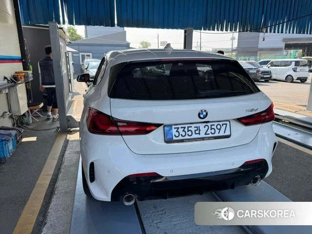 BMW 1 Series (F40) 2021 Белый из Кореи, фото 3