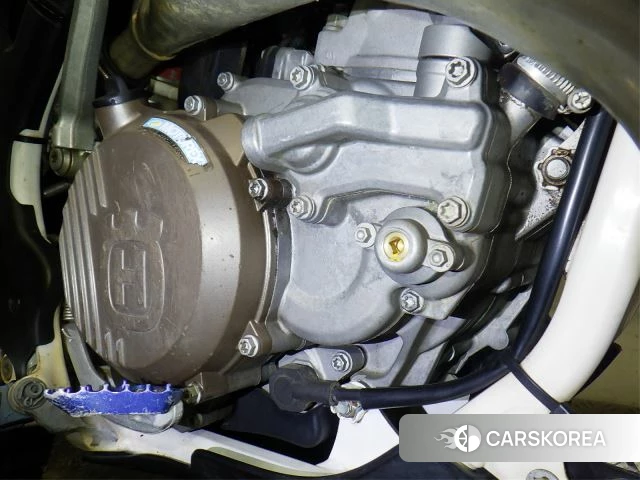 Engine photo