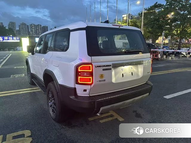 Toyota Prado 2026 Белый из Китая, фото 2