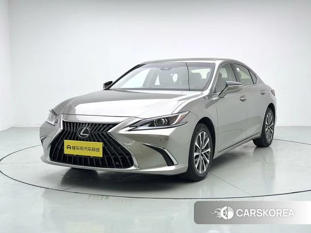 Lexus ES id 4348856 из Китая 12