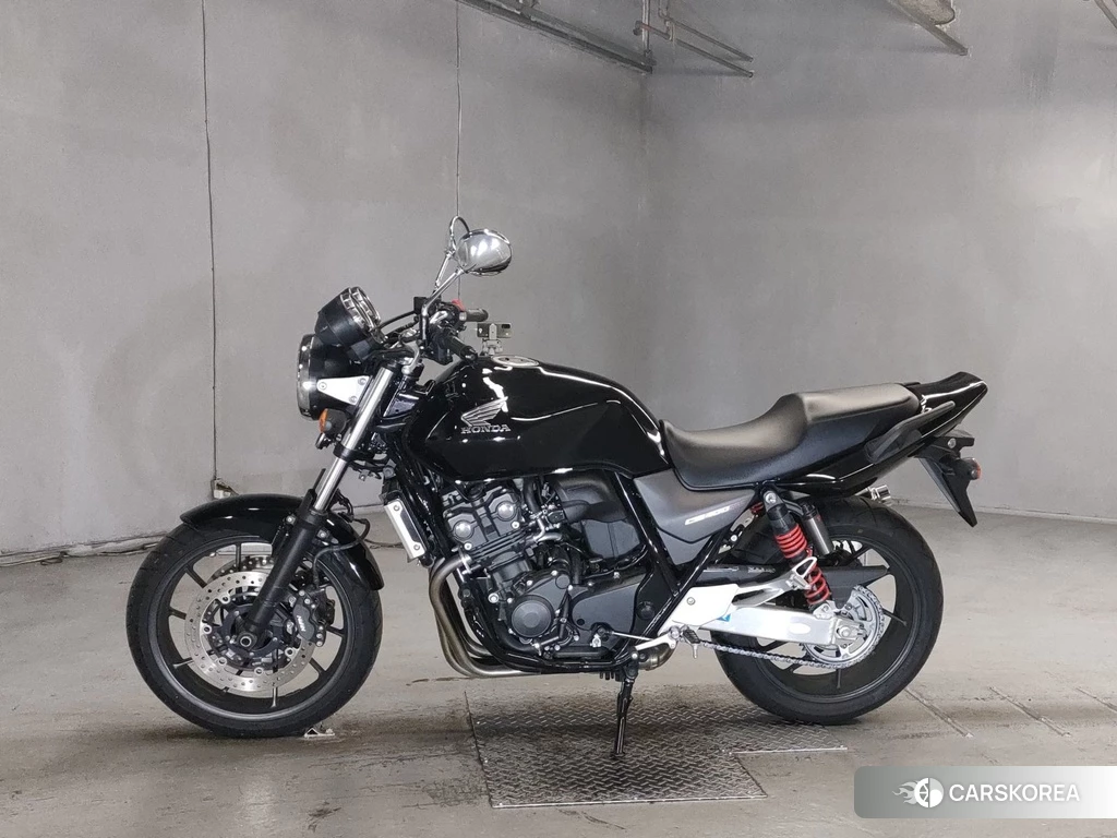 Проданный Honda CB400SF 2021 из Японии