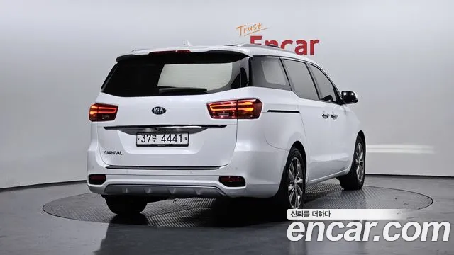 Kia The New Carnival id 2482813 из Кореи 12