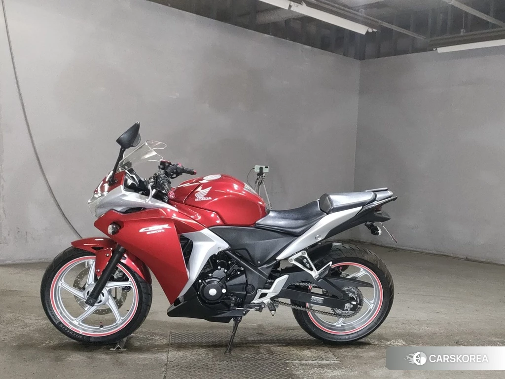 Проданный Honda CBR250R 2011 из Японии, фото 2