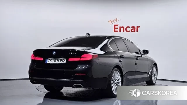 BMW 5 Series (G30) id 3383656 из Кореи 12