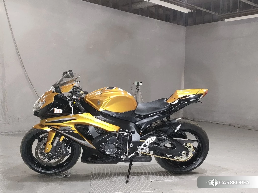 Проданный Suzuki GSX-R750 2011 из Японии