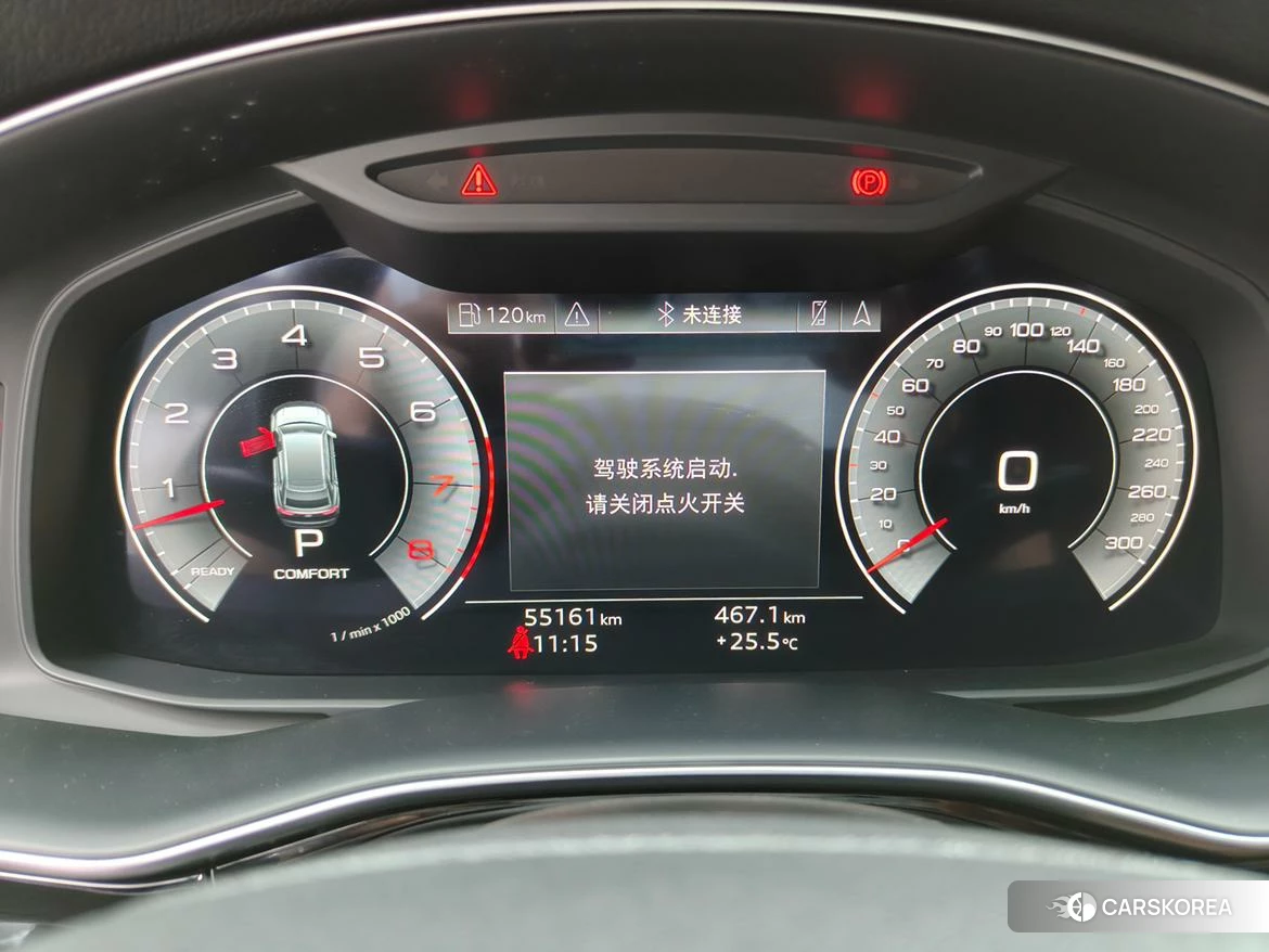 Audi Q8 2021 Черный из Китая, фото 2