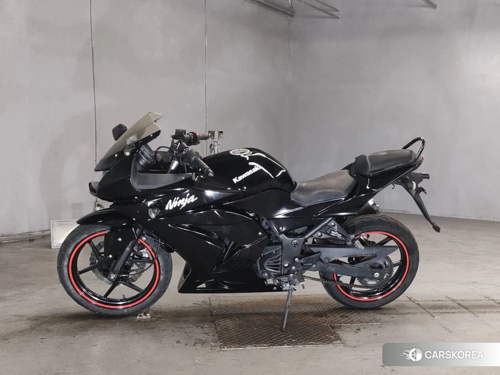 Проданный Kawasaki NINJA 250R 2012 из Японии