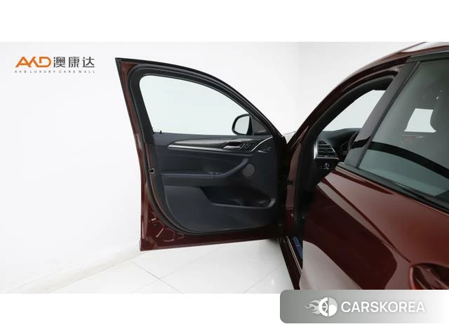 BMW X4 2023 Красный из Китая, фото 2