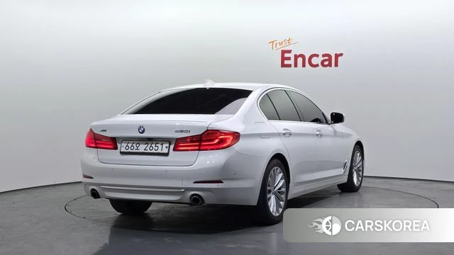 BMW 5 Series (G30) id 3873845 из Кореи 12