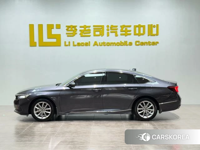 Honda Accord id 4353447 из Китая 12