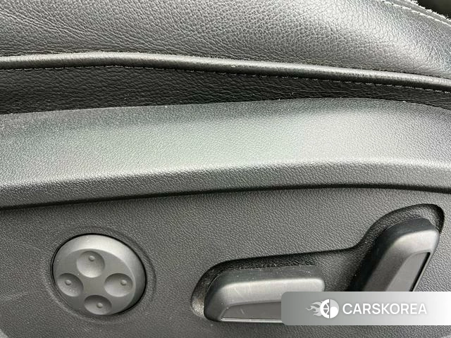 Audi Q2L id 4272188 из Китая 12