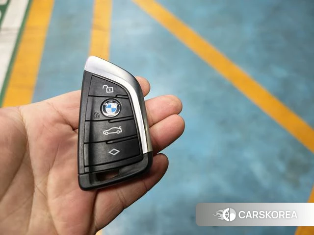 BMW X3 id 4208489 из Китая 12