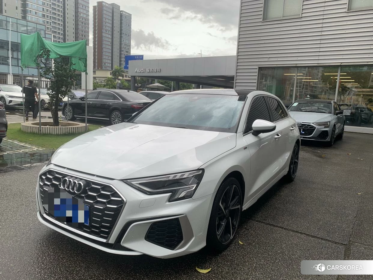 Audi A3 2023 Белый из Китая, фото 2