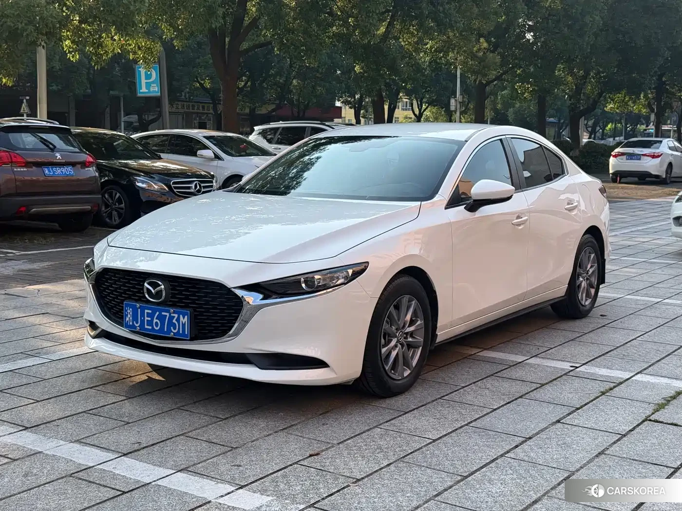 Mazda 3 2024 Белый из Китая, фото 2