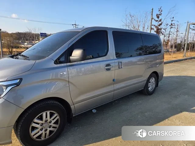 Hyundai The New Grand Starex 2019 Серебристо-серый из Кореи, фото 5