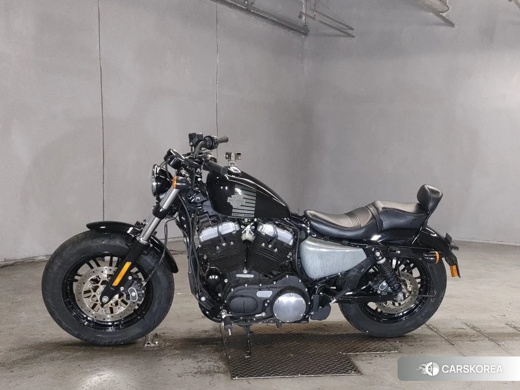 Проданный Harley-Davidson Sportster 48 XL1200X 2018 из Японии, фото 2