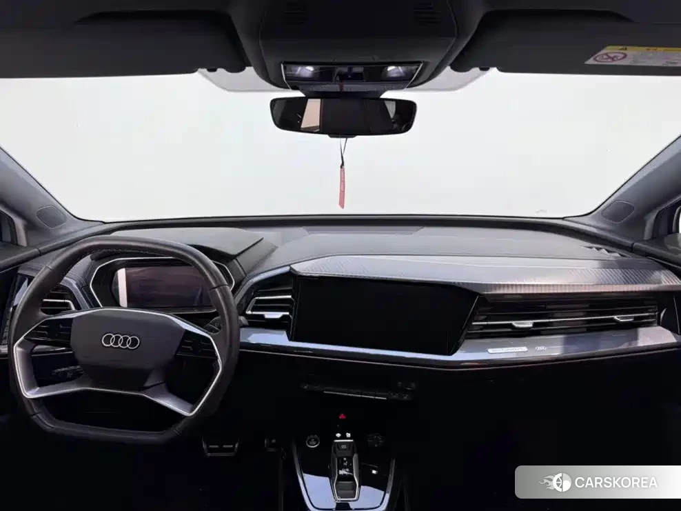 Audi Q4 e-tron 2023 Silver/gray из Китая, фото 5