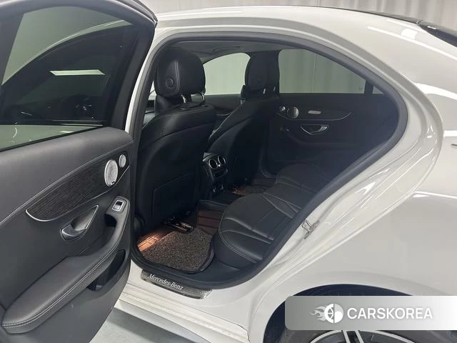 Mercedes-Benz Class C id 4278062 из Китая 12