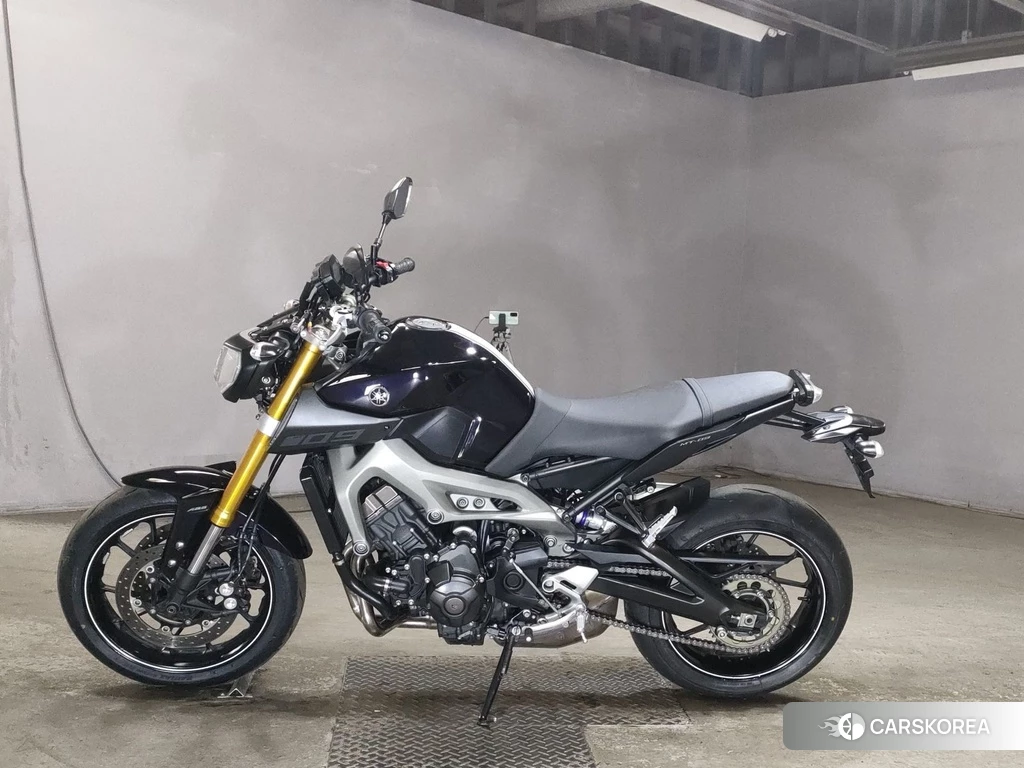 Проданный Yamaha MT-09 2014 из Японии