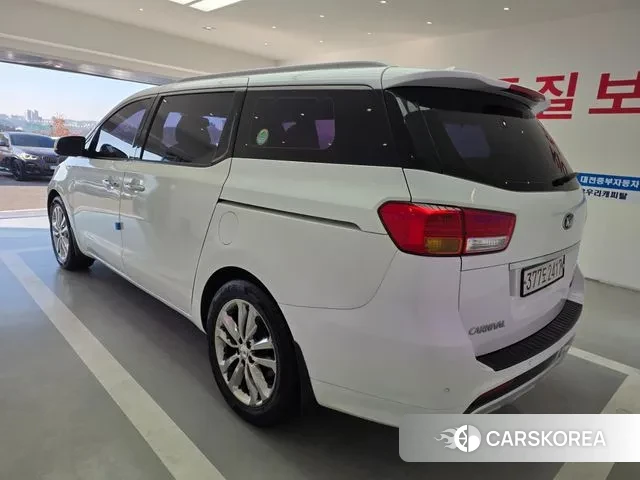 Kia All New Carnival id 3460340 из Кореи 12