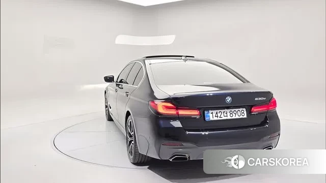 BMW 5 Series (G30) id 3411526 из Кореи 12