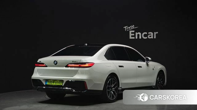 BMW 7 Series (G70) id 4248317 из Кореи 12
