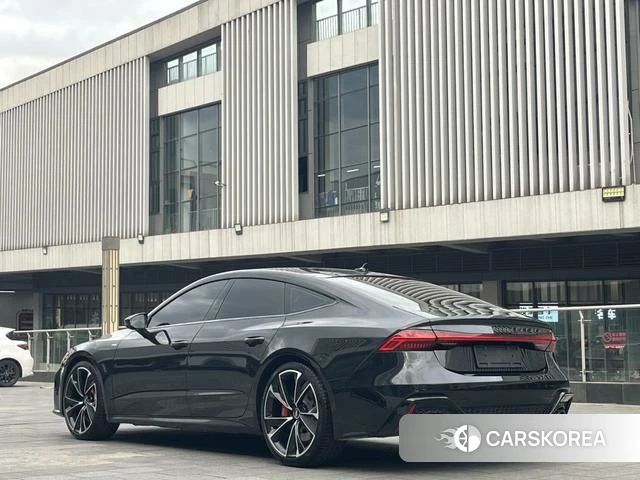 Audi A7 2021 Черный из Китая, фото 6