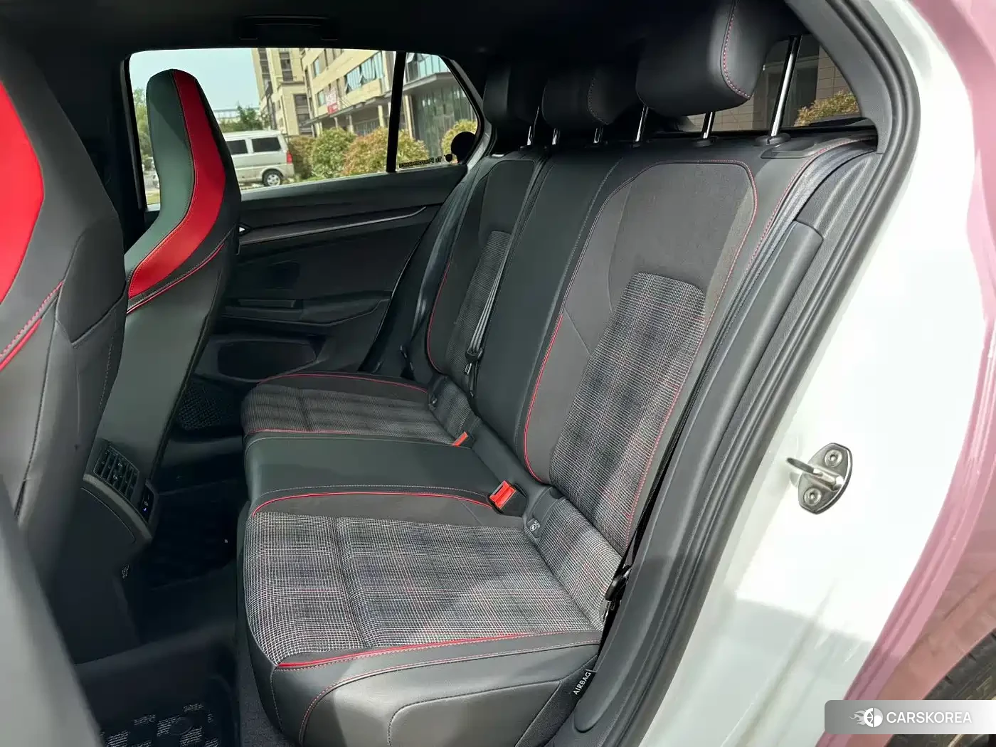 Volkswagen Golf 2025 Red/purple из Китая, фото 2