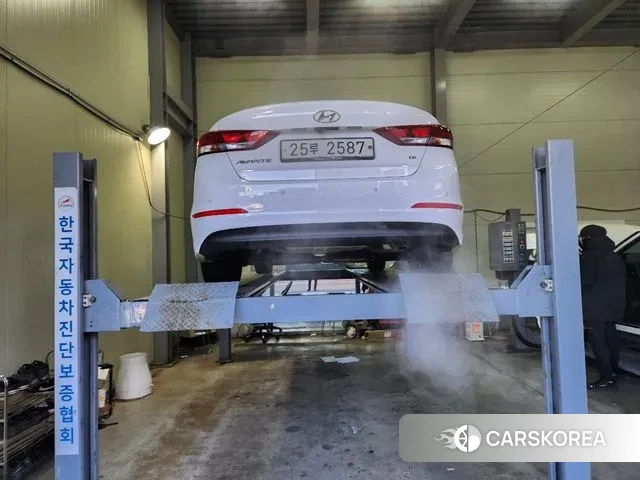 Hyundai Avante AD 2018 Белый из Кореи, фото 2