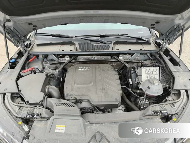 Audi Q5L id 4258265 из Китая 12