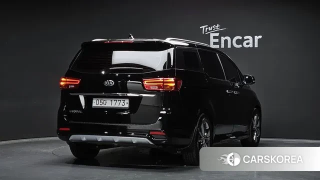 Kia The New Carnival id 3386140 из Кореи 12