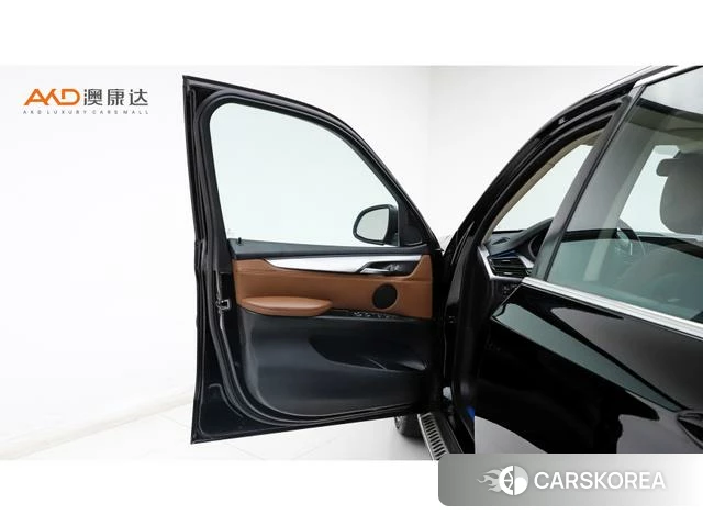 BMW X5 (imported) 2018 Черный из Китая, фото 2