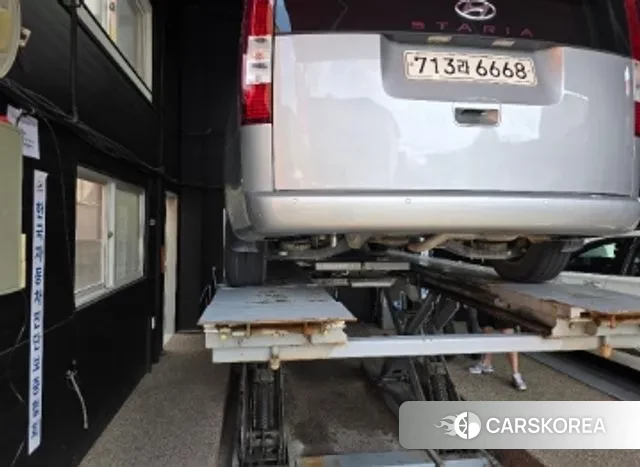 Hyundai Staria 2022 Серебристо-серый из Кореи, фото 2