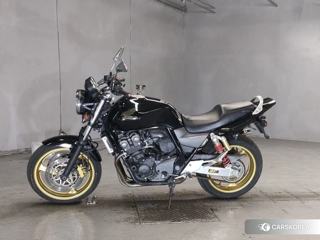 Проданный Honda CB400SF 2013 из Японии
