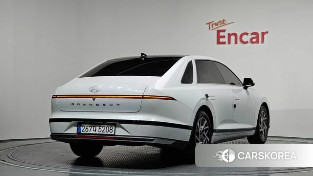 Hyundai Grandeur (GN7) id 3864946 из Кореи 12