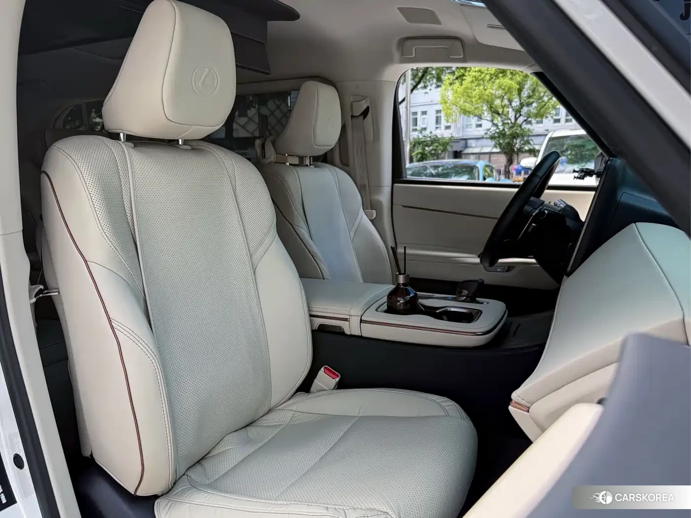 Lexus LM id 4546021 из Китая 12