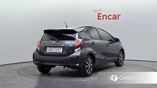 Toyota Prius C id 3820939 из Кореи 12