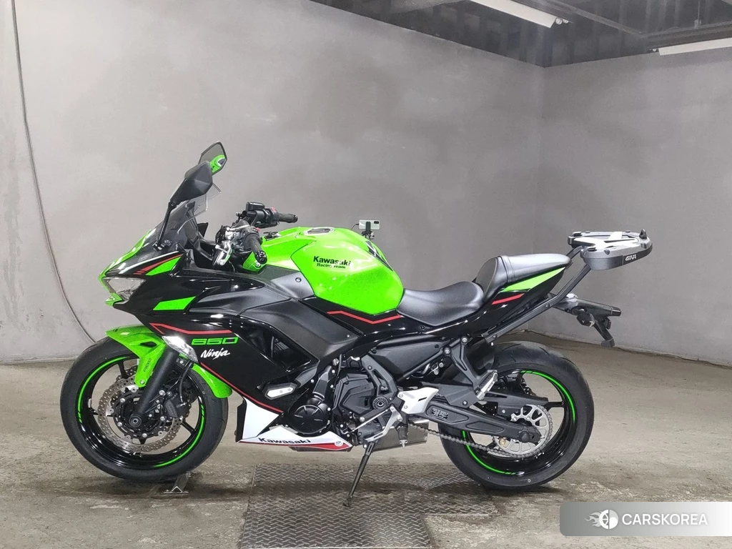 Проданный Kawasaki NINJA 650 2022 из Японии, фото 2