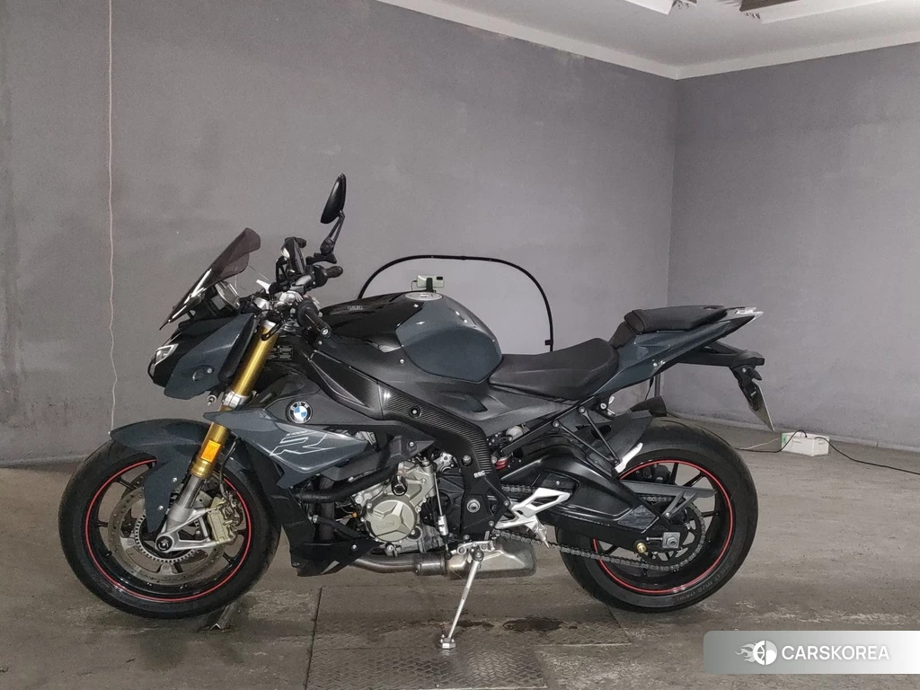 Проданный BMW S1000R 2017 из Японии