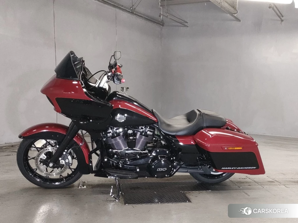 Проданный Harley-Davidson Road Glide FLTRXS1870 2021 из Японии, фото 2