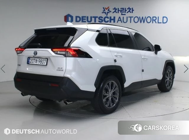 Toyota RAV4 5th Generation 2024 Белый из Кореи, фото 2