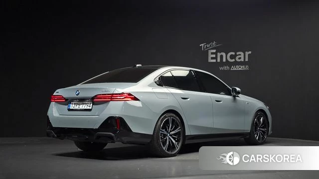 BMW 5 Series (G60) id 4230082 из Кореи 12