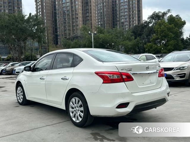 Nissan Xuan Yi 2022 Белый из Китая, фото 3
